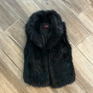 BB Dakota Faux Fur Vest